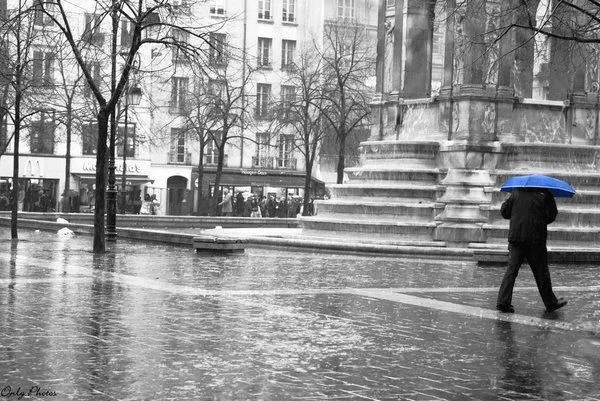 img > Fontaine des Innoncents