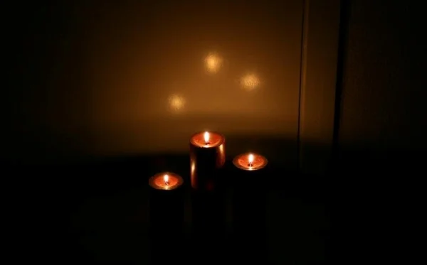 img > Candles