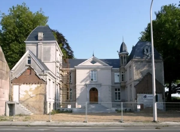 img > Château Allart