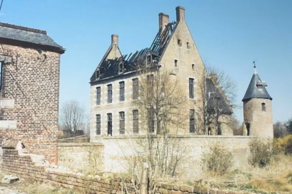 img > Château des Comtes